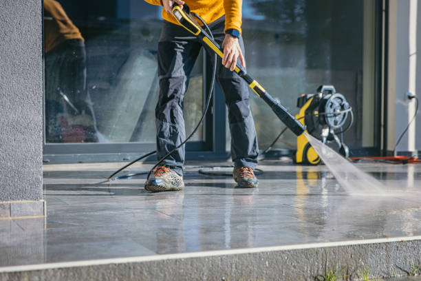 Best Garage Pressure Washing  in Fairview, CA