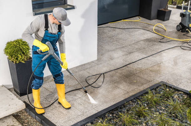 Best Deck Pressure Washing  in Fairview, CA